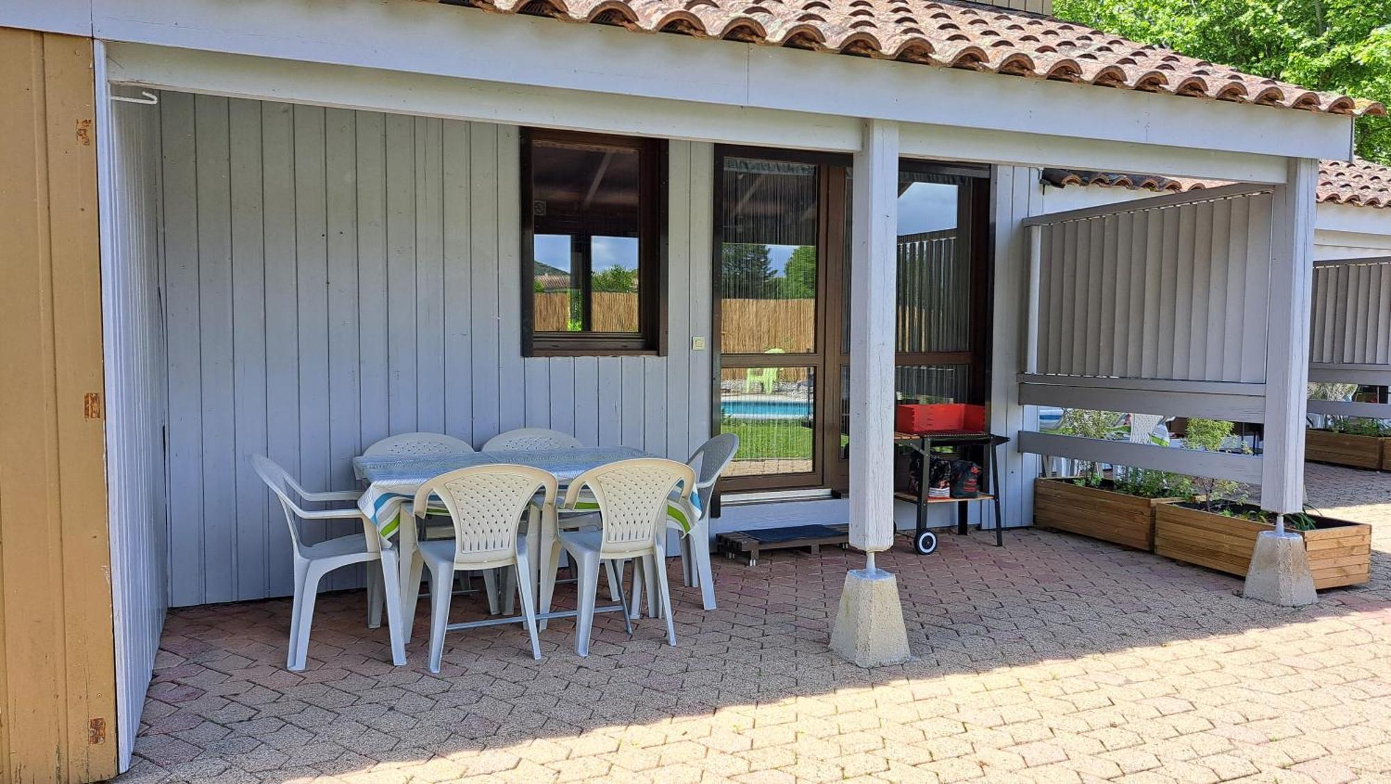 Les Petits Chassezac Villa Grospierres Exteriör bild
