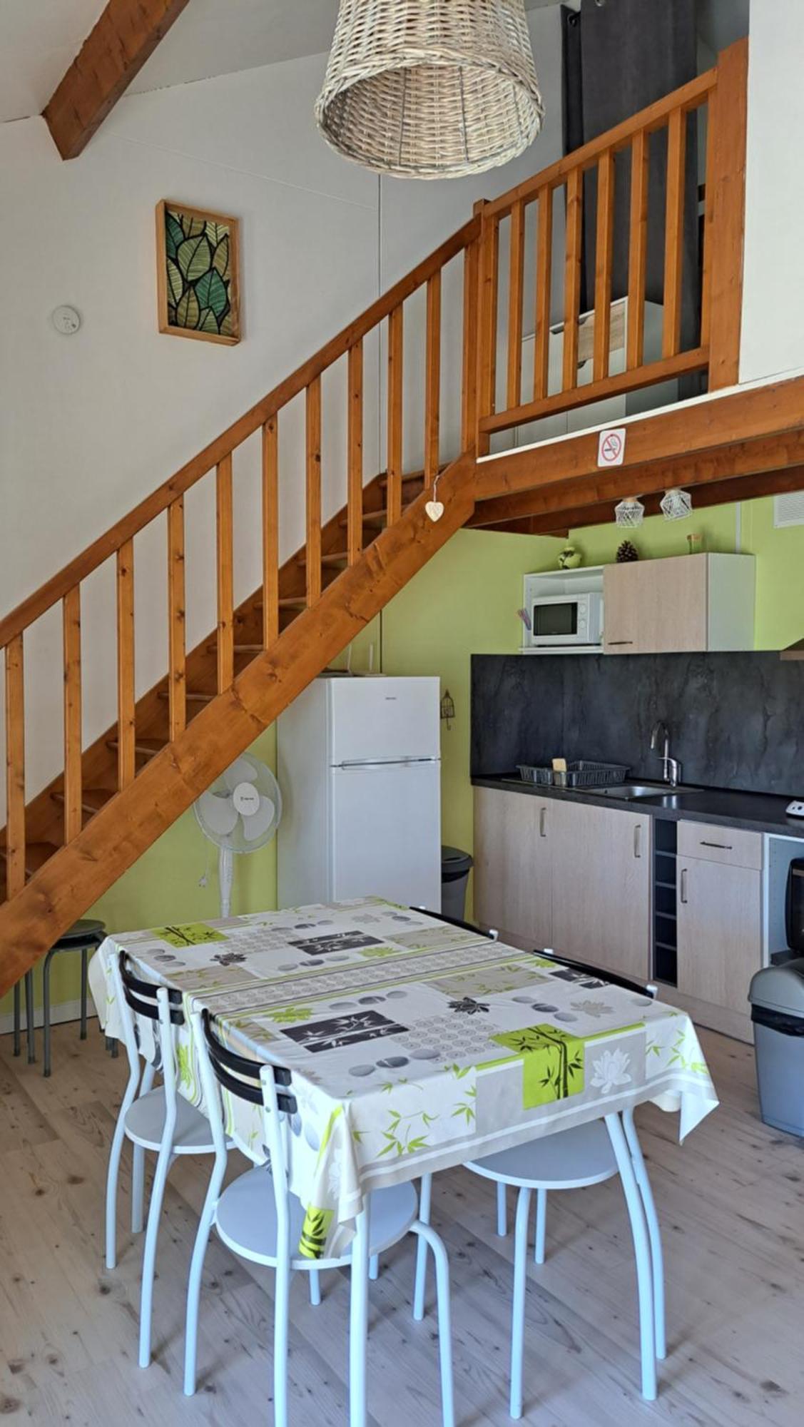 Les Petits Chassezac Villa Grospierres Exteriör bild