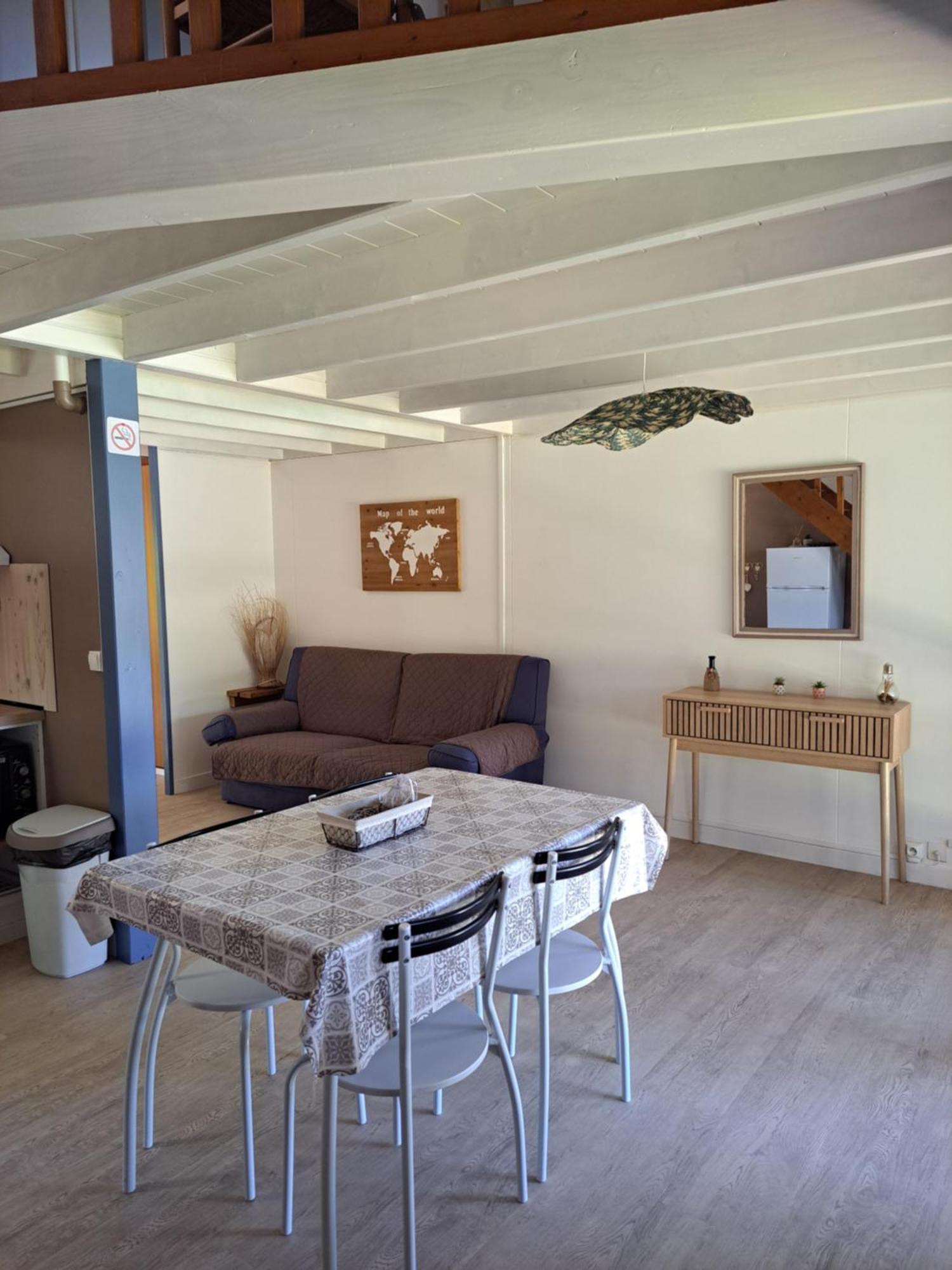 Les Petits Chassezac Villa Grospierres Exteriör bild